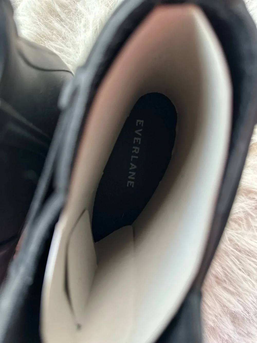 Everlane women’s Black Chelsea Rain Boots slip resistant - Picture 8 of 13